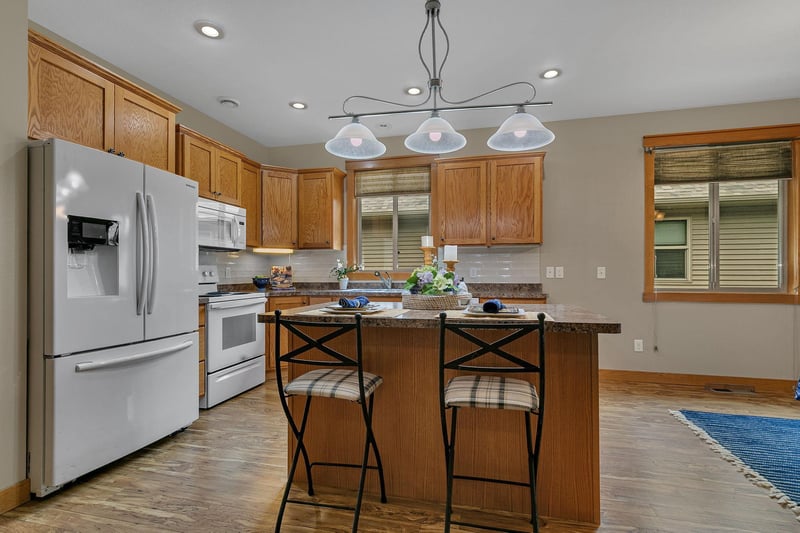6813 Northwood Ln, Saint Cloud, MN 56303