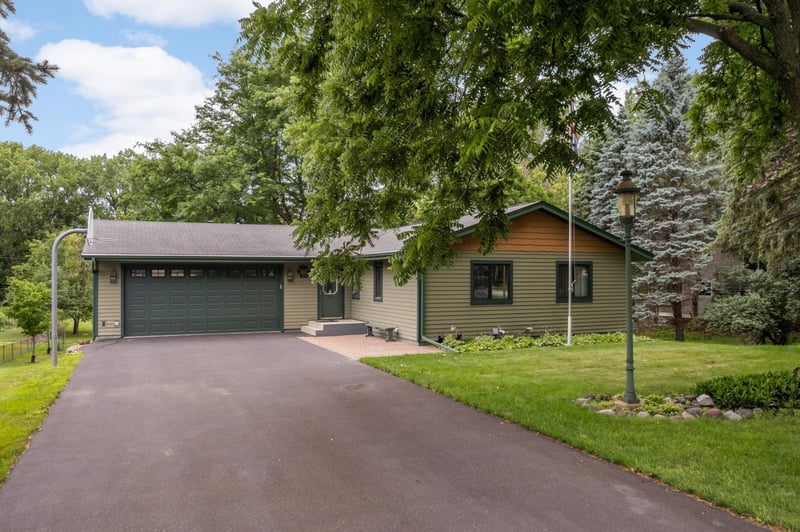 3325 Niagara Ln N, Plymouth, MN 55447