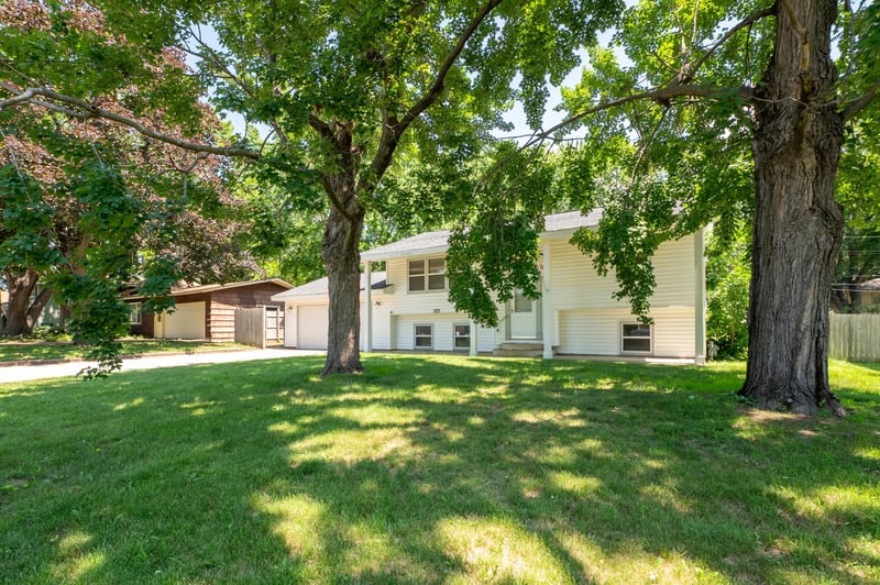 8031 Jefferson St NE, Spring Lake Park, MN 55432