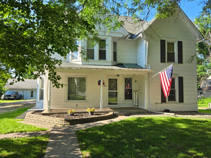 140 E University St, Owatonna, MN 55060