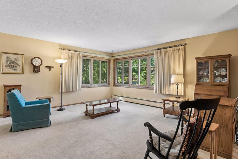 4194 Bellaire Ave, White Bear Twp, MN 55110