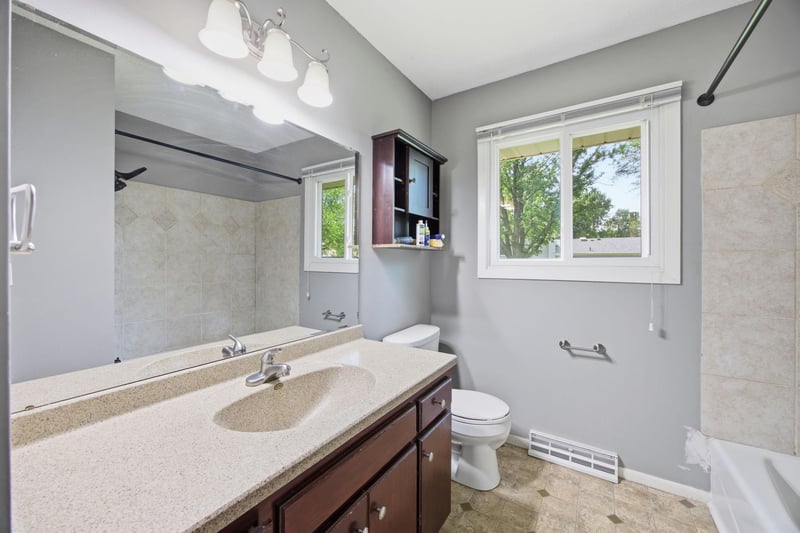 3360 117th Ave NW, Coon Rapids, MN 55433