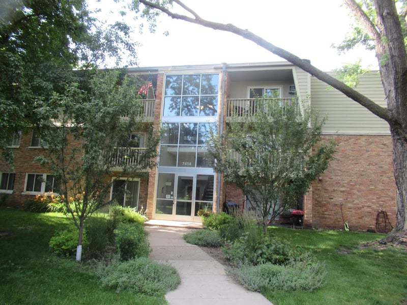 7414 W 22nd St #212, Saint Louis Park, MN 55426