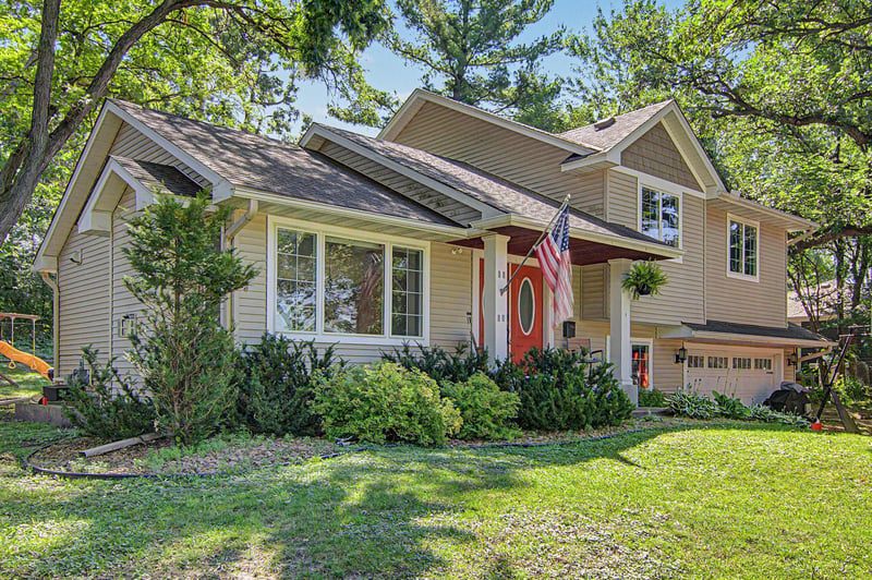 4640 Nine Mile Creek Pw, Bloomington, MN 55437