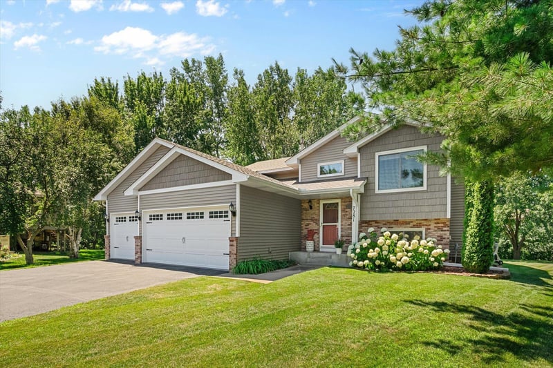 7281 Terra Ct, Lino Lakes, MN 55014