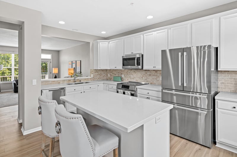 1862 Colonial Ln #3, Chanhassen, MN 55317