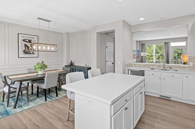 1862 Colonial Ln #3, Chanhassen, MN 55317