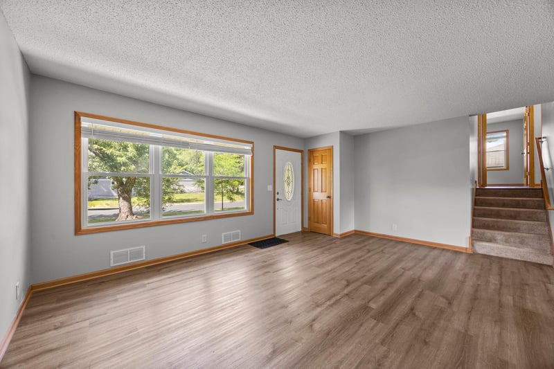 2910 114th Ave NW, Coon Rapids, MN 55433
