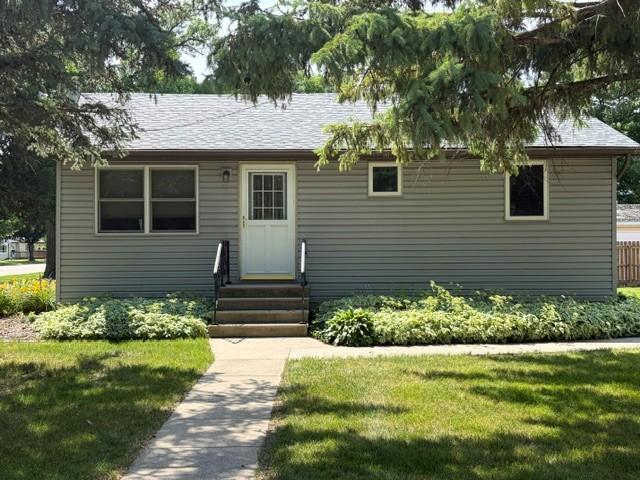 600 E Elm Ave, Olivia, MN 56277