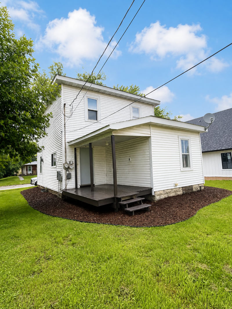 111 W 7th St, Morris, MN 56267