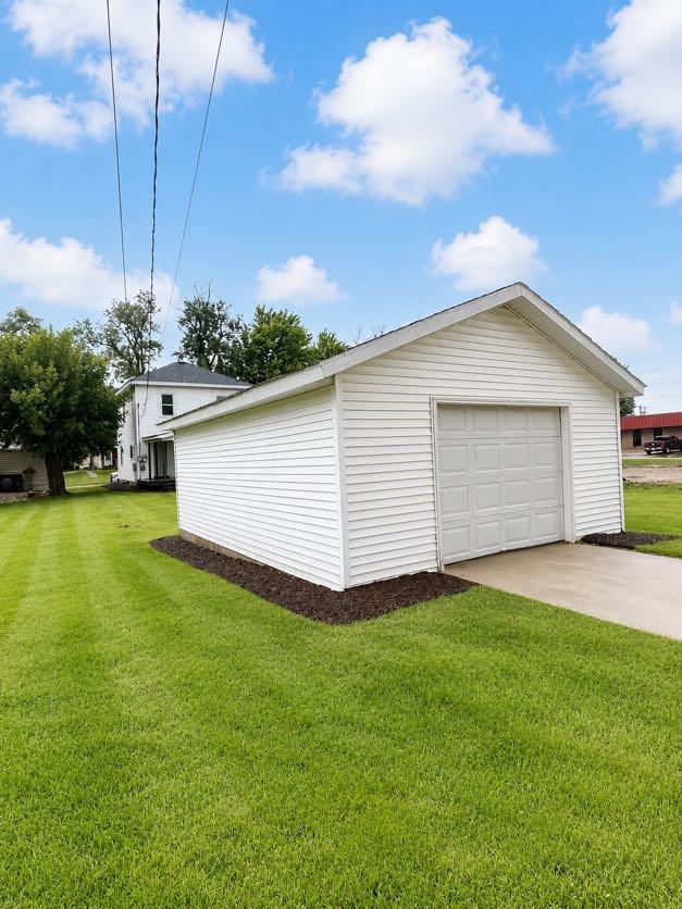111 W 7th St, Morris, MN 56267