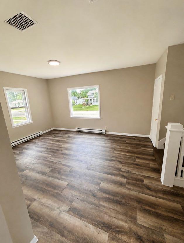 111 W 7th St, Morris, MN 56267