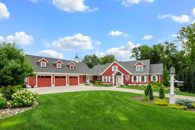 3698 Woodland Cove Pw, Minnetrista, MN 55331