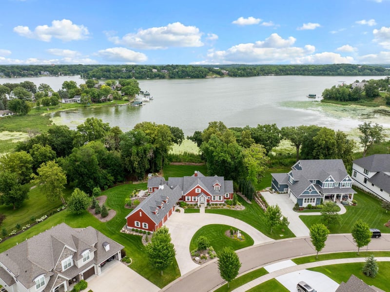 3698 Woodland Cove Pw, Minnetrista, MN 55331