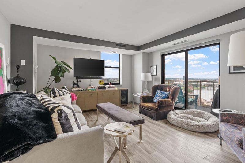 401 S 1st St #1702, Minneapolis, MN 55401