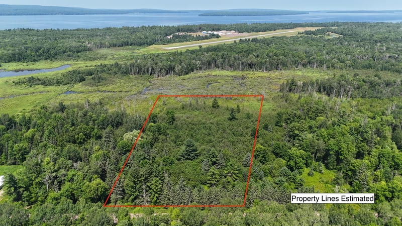 740 Middle Rd, La Pointe, WI 54850