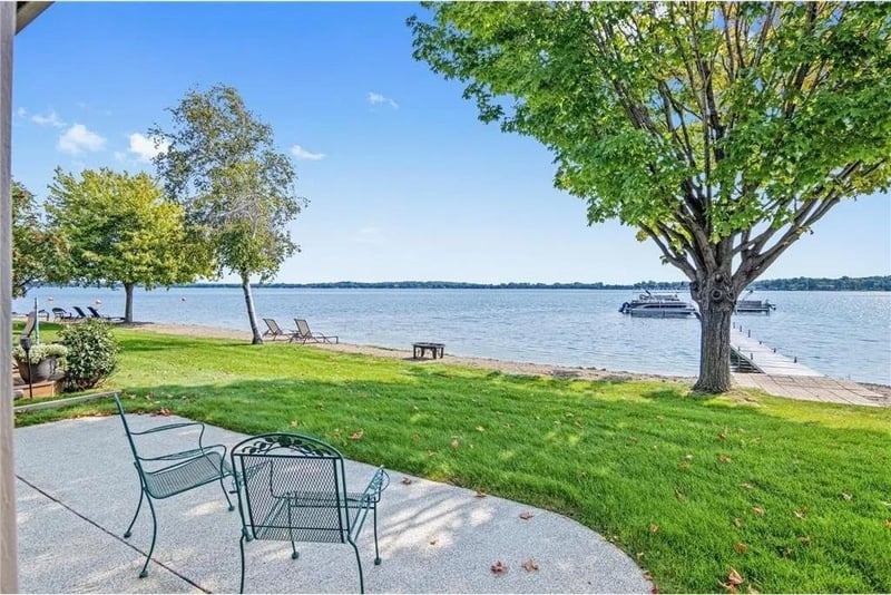 71 1st St SE, Forest Lake, MN 55025