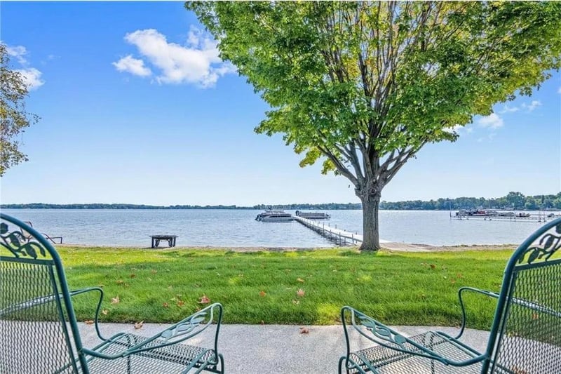 71 1st St SE, Forest Lake, MN 55025