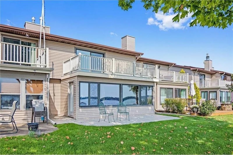 71 1st St SE, Forest Lake, MN 55025