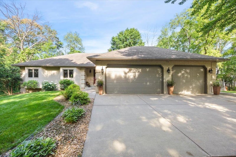 21824 Quincy St NE, Cedar, MN 55011