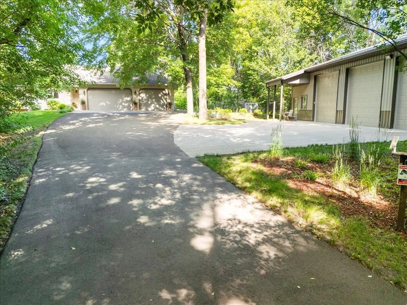 21824 Quincy St NE, Cedar, MN 55011