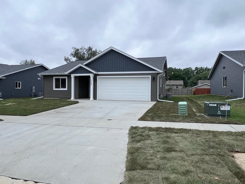 1425 Sunrise Ave SE, Rochester, MN 55904