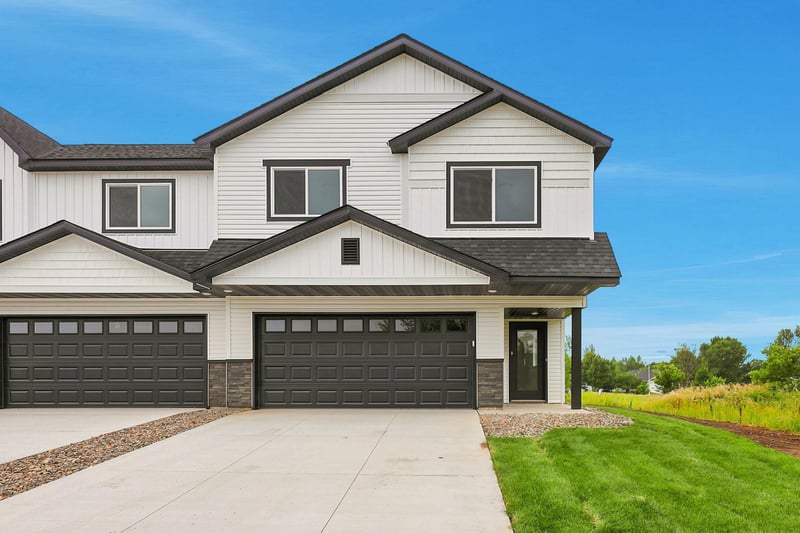 1102 45th Ave NE, Saint Cloud, MN 56304