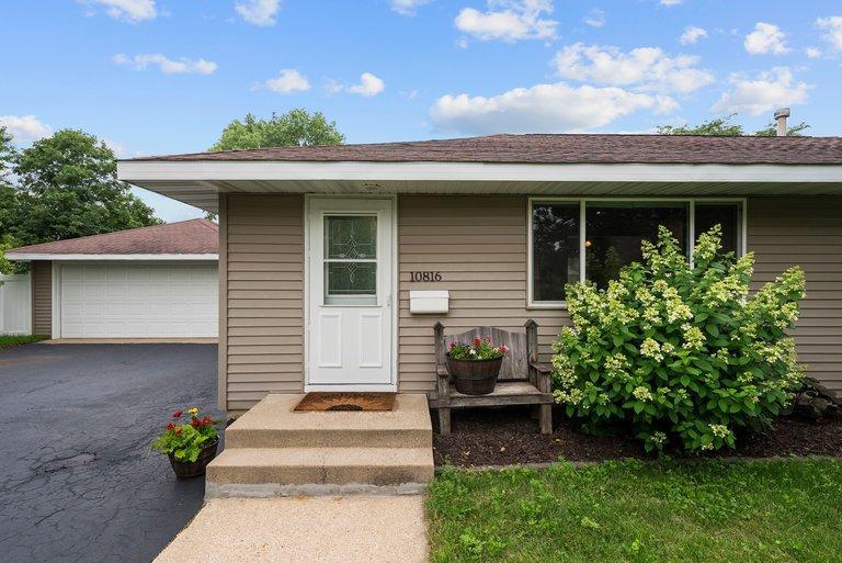 10816 Stanley Ave S, Bloomington, MN 55437