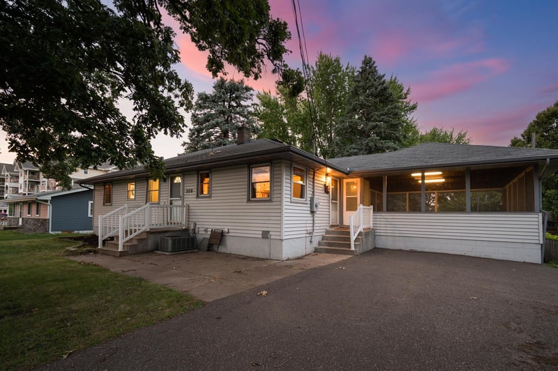209 Dayton Rd, Champlin, MN 55316