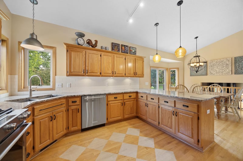 22002 Elm Pw, Rogers, MN 55374