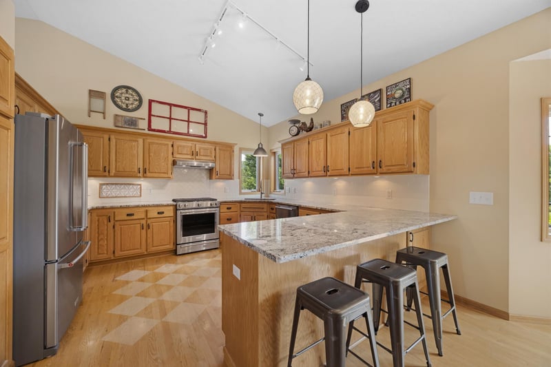 22002 Elm Pw, Rogers, MN 55374