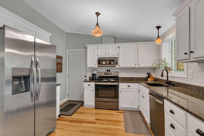 32664 Meadow Ln, Saint Joseph, MN 56374