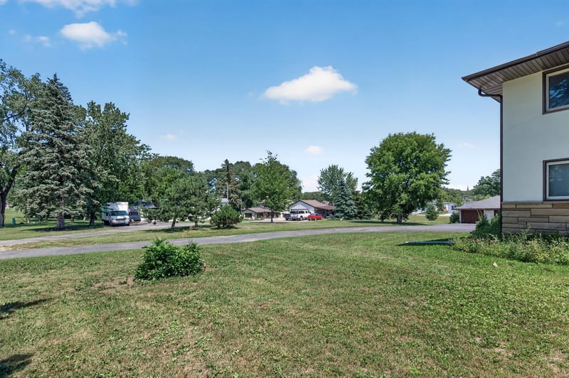 13836 S Robert Trl, Rosemount, MN 55068