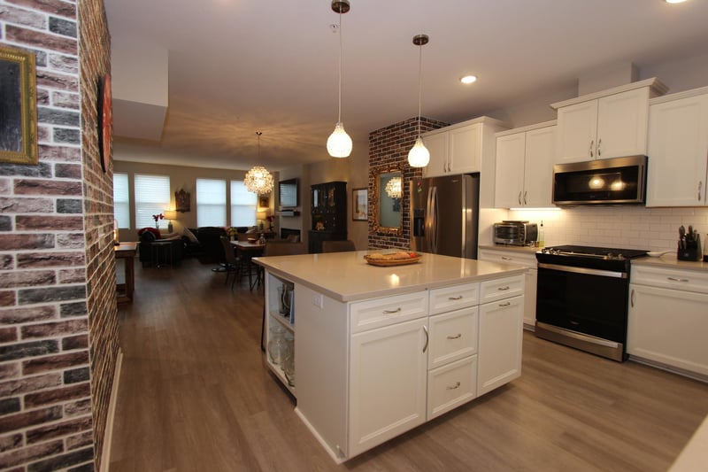 850 Mount Curve Blvd #C, Saint Paul, MN 55116
