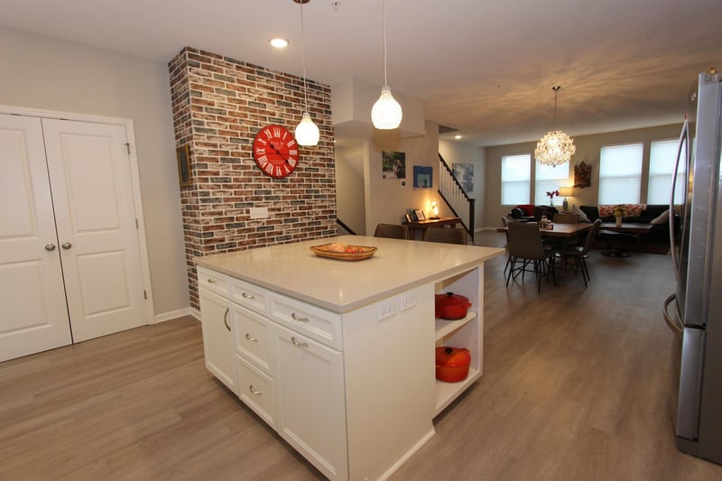 850 Mount Curve Blvd #C, Saint Paul, MN 55116