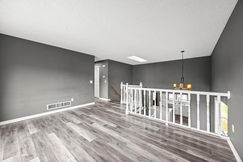 707 69th Ave N, Brooklyn Center, MN 55430