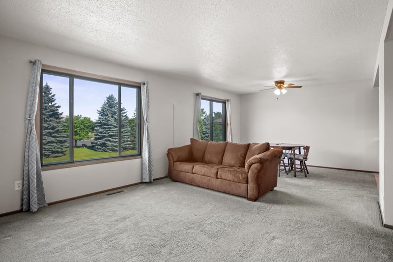 1501 127th Ln NE, Blaine, MN 55449