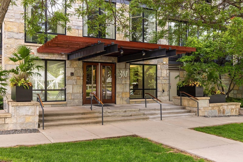 301 Kenwood Pw #601, Minneapolis, MN 55403