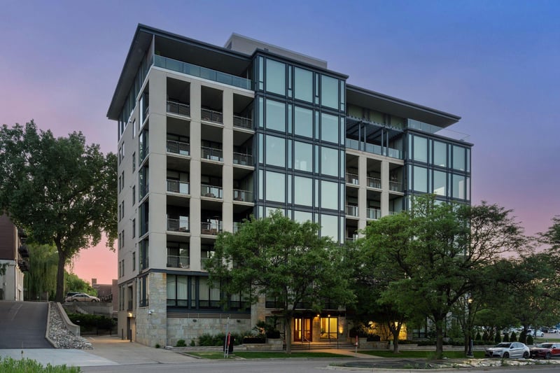 301 Kenwood Pw #602, Minneapolis, MN 55403