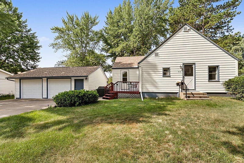 513 6th Ave N, Sauk Rapids, MN 56379