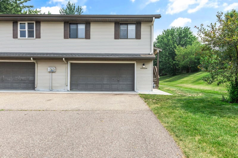 16884 Glencoe Ave, Lakeville, MN 55044