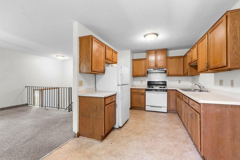16884 Glencoe Ave, Lakeville, MN 55044