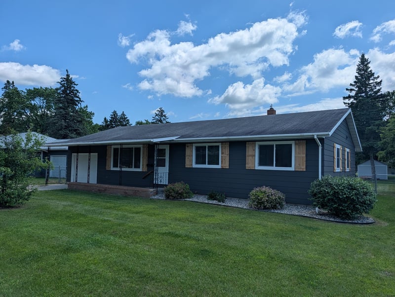 215 Madison Ave SW, Wadena, MN 56482