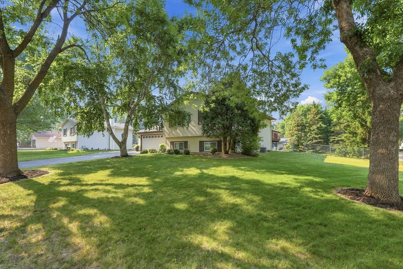 11852 99th Ave N, Maple Grove, MN 55369