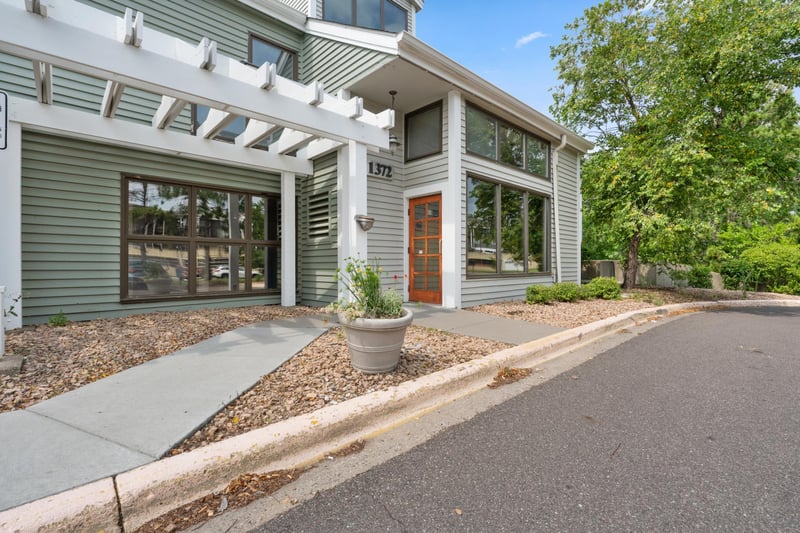 1372 Carling Dr #306, Saint Paul, MN 55108