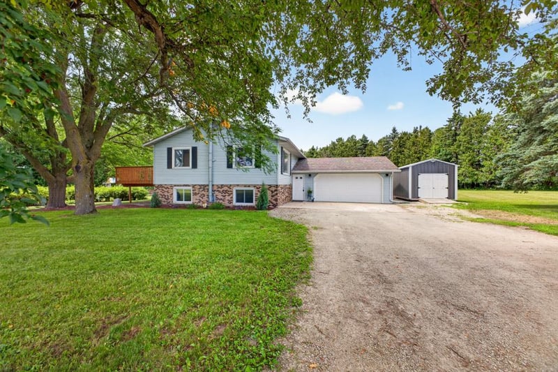 22602 617th St, Mantorville, MN 55955