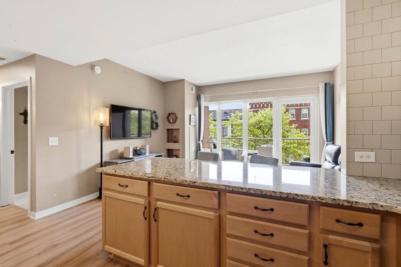 929 Portland Ave #208, Minneapolis, MN 55404
