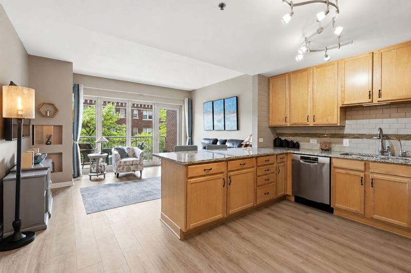929 Portland Ave #208, Minneapolis, MN 55404