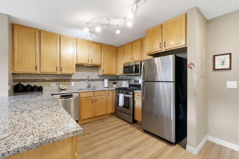 929 Portland Ave #208, Minneapolis, MN 55404