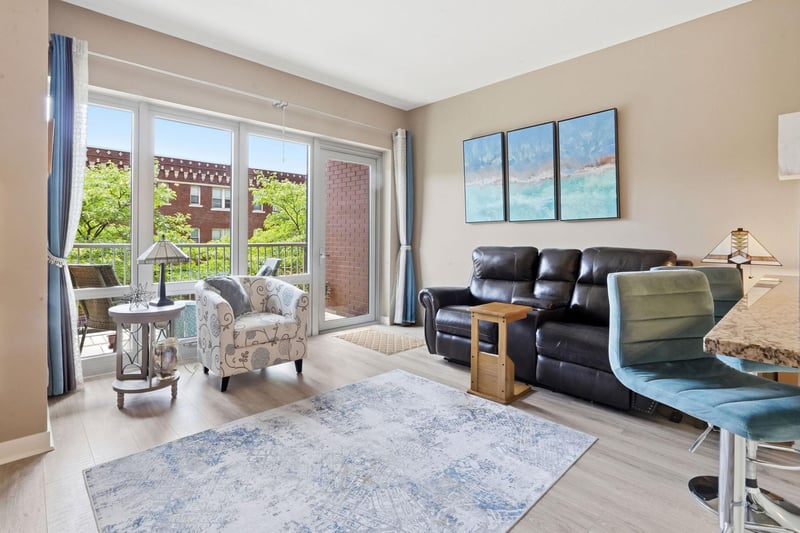 929 Portland Ave #208, Minneapolis, MN 55404